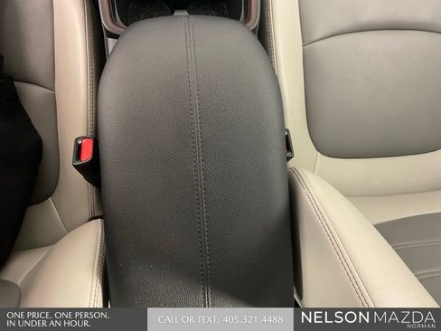 Used 2019 Toyota RAV4 Limited FWD image 39
