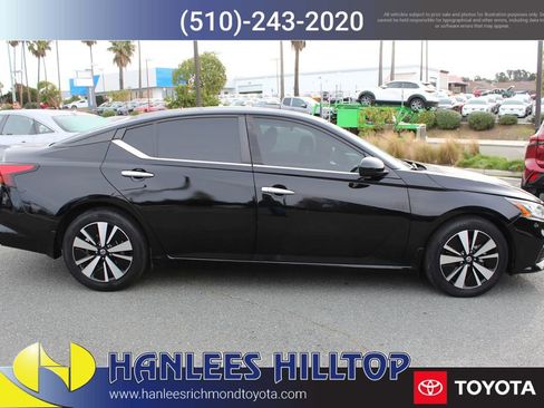 Used 2022 Nissan Altima 2.5 SV image 6