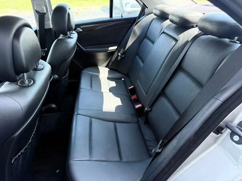 Used 2007 Mercedes-Benz C 230 Sedan image 13