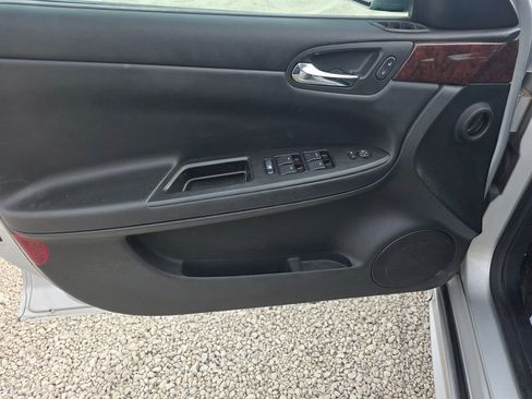 Used 2011 Chevrolet Impala LT image 9