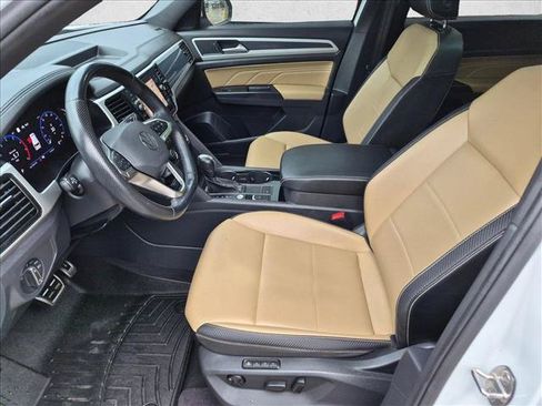Used 2021 Volkswagen Atlas Cross Sport SEL R-Line FWD image 16
