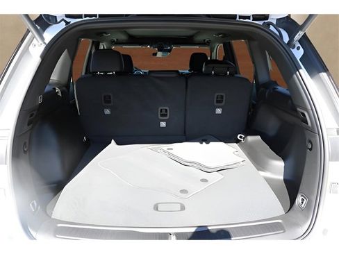 New 2025 Jeep Grand Cherokee Limited image 17