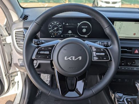 Certified 2024 Kia Seltos S image 22