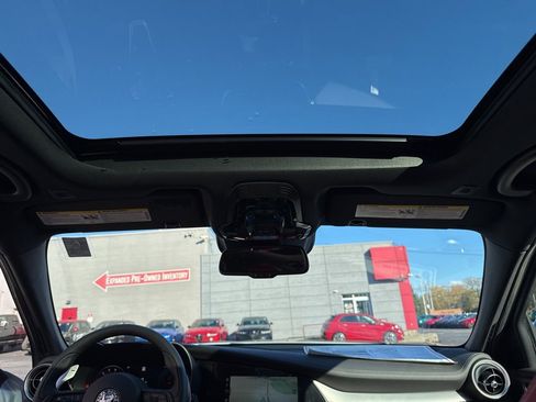 New 2025 Alfa Romeo Giulia Veloce image 18