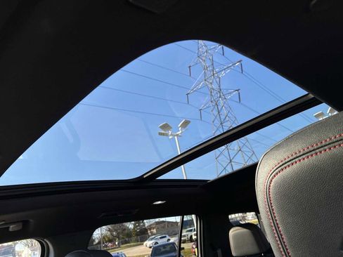 Certified 2025 Chevrolet Traverse RS image 19