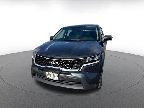 Used 2023 Kia Sorento LX FWD image 7