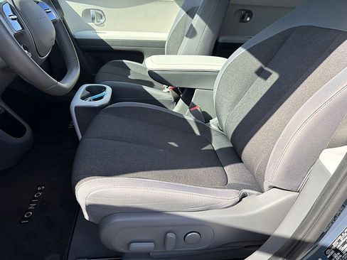Certified 2023 Hyundai Ioniq 5 SE image 9