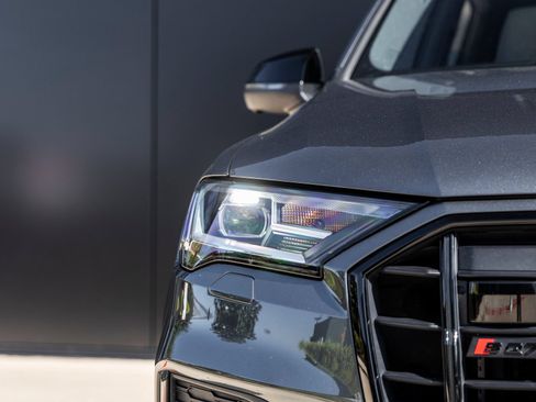 Used 2022 Audi SQ7 Premium Plus AWD/4WD image 16