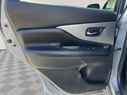 Used 2024 Nissan Murano SV w/ SV Midnight Edition Package AWD/4WD image 11