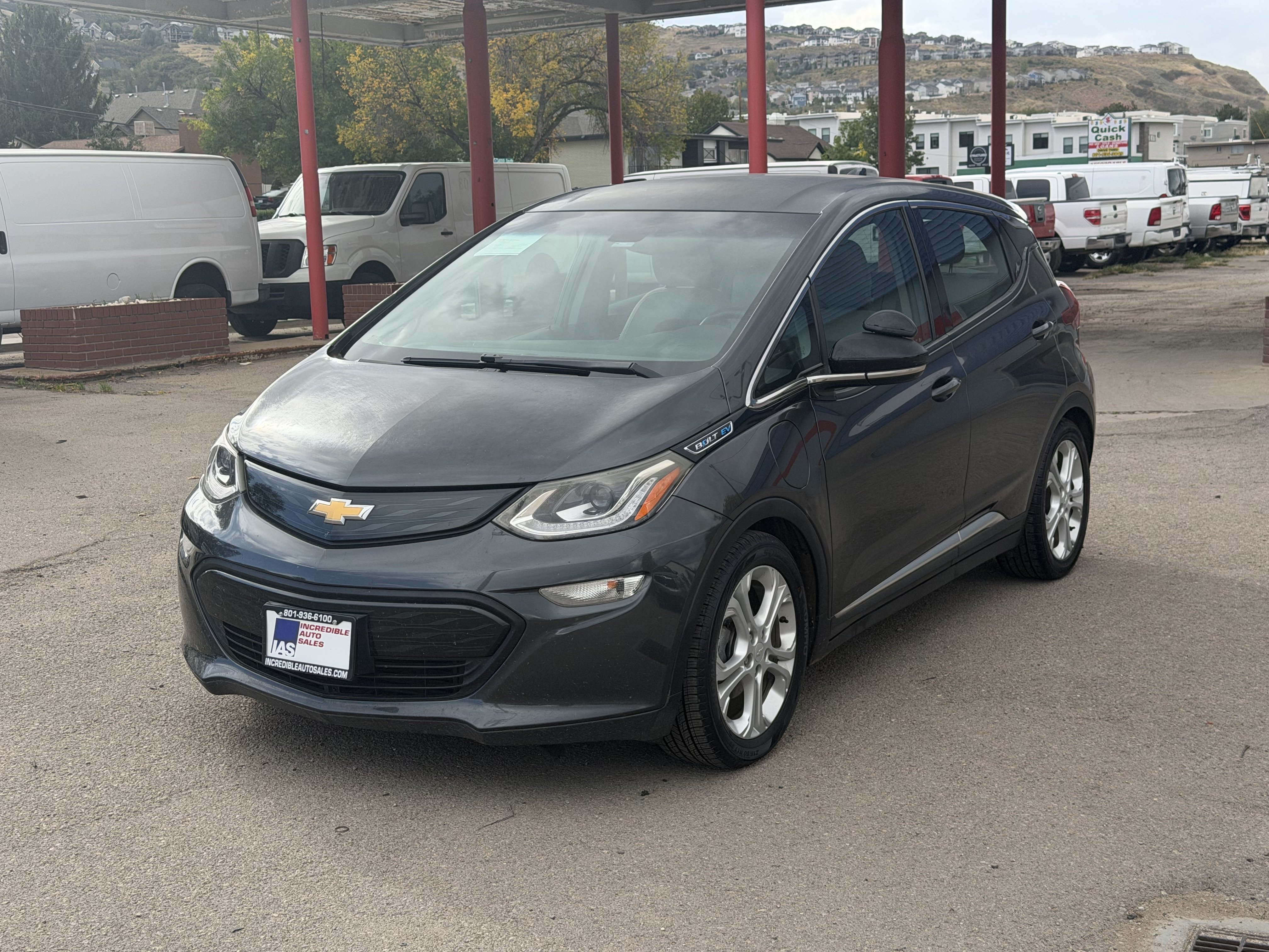 Used 2017 Chevrolet Bolt LT FWD image 2
