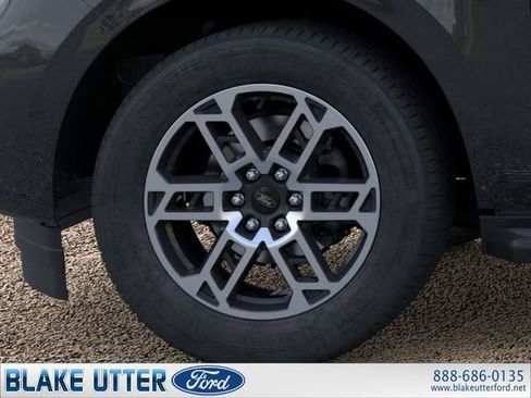 New 2025 Ford Expedition Active image 19