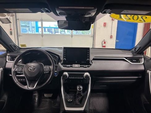 Used 2021 Toyota RAV4 XSE w/ Premium Package AWD/4WD image 15