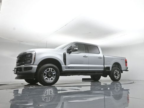 Used 2024 Ford F250 Lariat w/ Sport Appearance Package AWD/4WD image 51