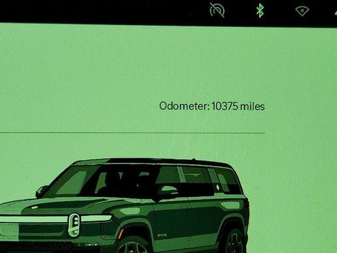 Used 2023 Rivian R1S Adventure image 17