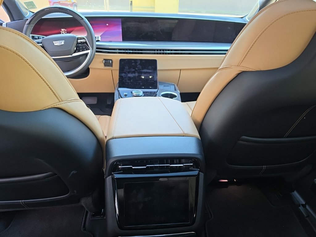 Used 2025 Cadillac Escalade IQ Sport 2 AWD/4WD image 13