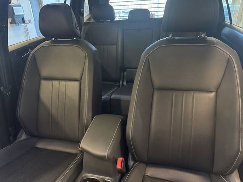 Used 2023 Volkswagen Tiguan SE R-Line image 21