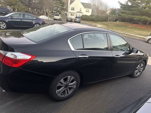 Used 2014 Honda Accord LX image 17