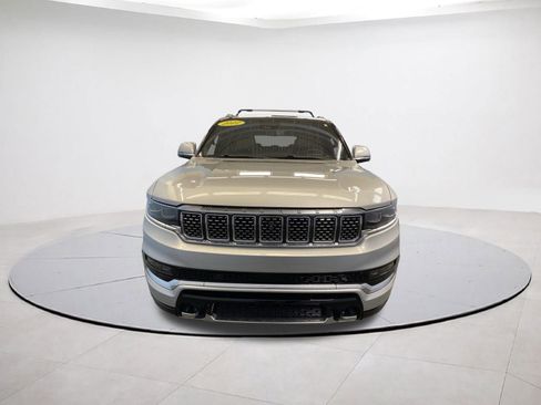 Used 2022 Jeep Grand Wagoneer Series III w/ Rear Seat Video Group 1 image 2