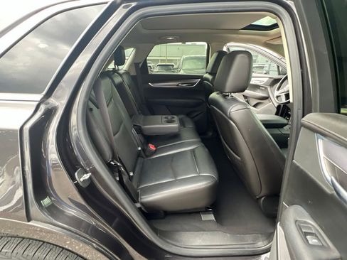 Used 2019 Cadillac XT5 Premium Luxury w/ Advanced Security Package FWD image 13