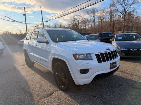 Used 2015 Jeep Grand Cherokee Altitude image 8