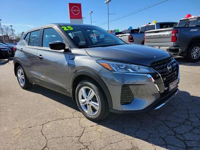 Certified 2025 Nissan Kicks Play S