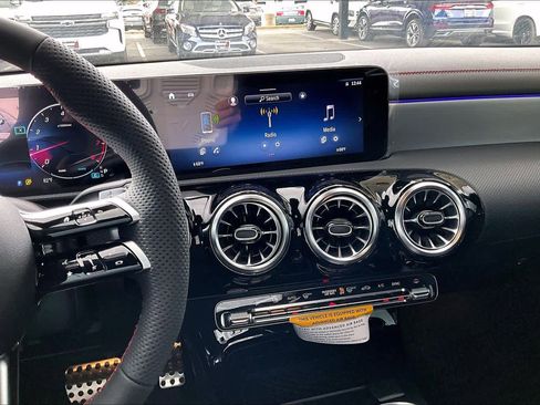 New 2026 Mercedes-Benz CLA 250 image 9