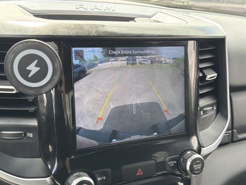 Used 2022 RAM 1500 Big Horn AWD/4WD image 22