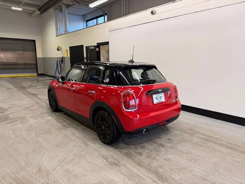Used 2020 MINI Cooper 4-Door Hardtop image 3