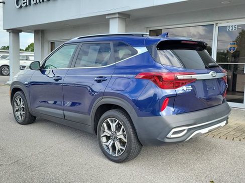 Used 2021 Kia Seltos EX AWD/4WD image 2