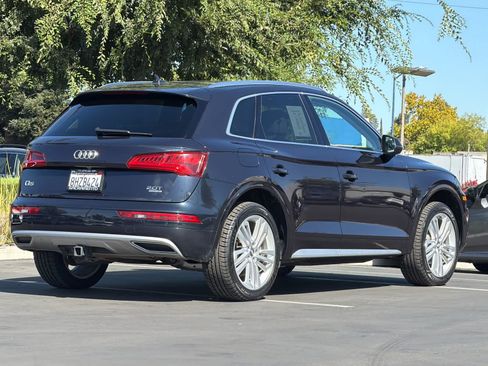 Used 2018 Audi Q5 2.0T Premium Plus w/ Premium Plus Package AWD/4WD image 2