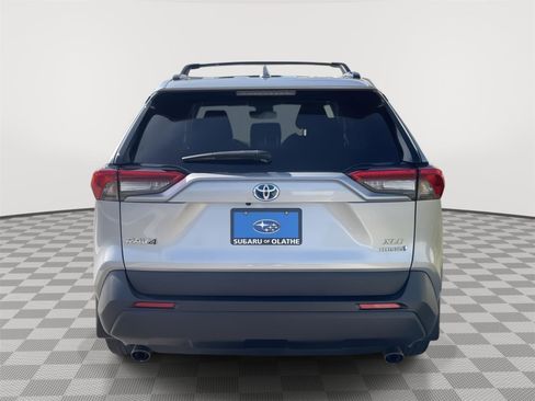 Used 2021 Toyota RAV4 XLE w/ Convenience Package AWD/4WD image 7
