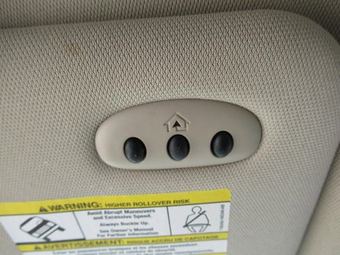 Used 2017 Lincoln MKC Reserve FWD image 27