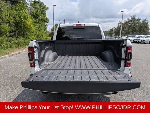 Used 2024 RAM 1500 Laramie AWD/4WD image 12