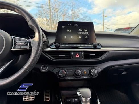 Used 2020 Kia Forte GT-Line w/ GT-Line Premium Package image 29