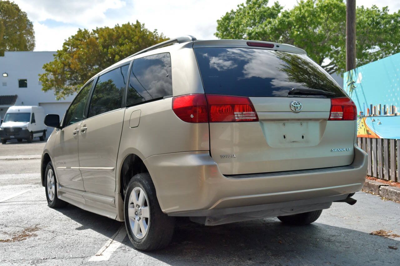 Used 2005 Toyota Sienna LE w/ Assistance Pkg 2 FWD image 12