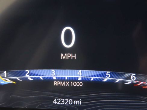 Used 2023 Jeep Grand Cherokee Laredo w/ Luxury Tech Group I RWD image 7
