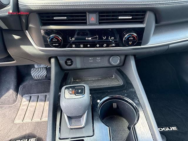 Certified 2024 Nissan Rogue SV FWD image 26