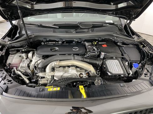 Certified 2025 Mercedes-Benz GLA 250 4MATIC image 29