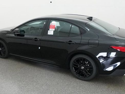 New 2026 Toyota Camry SE image 7