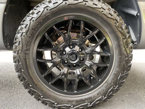 Used 2021 Nissan Titan SV AWD/4WD image 41