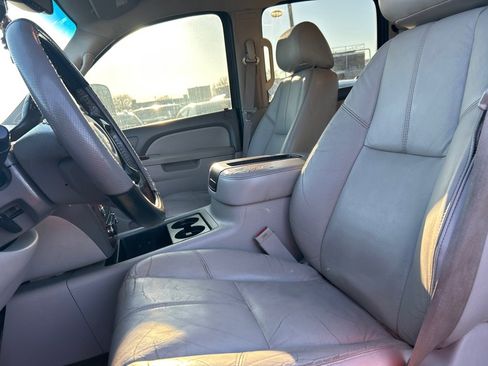 Used 2011 Chevrolet Silverado 2500 LTZ w/ LTZ Plus Package image 11