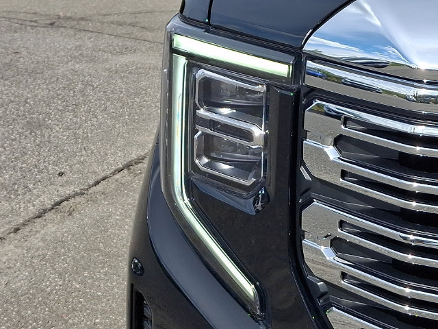 Used 2024 GMC Sierra 1500 Denali w/ Denali Reserve Package AWD/4WD image 29