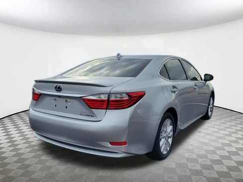 Used 2013 Lexus ES 300h image 9