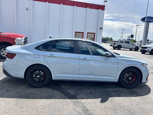Used 2025 Volkswagen Jetta GLI Autobahn FWD image 6