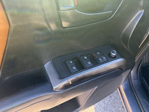 Used 2017 Toyota Tacoma SR5 image 17