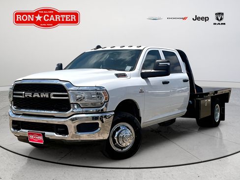 New 2024 RAM 3500 Tradesman w/ Chrome Appearance Group AWD/4WD image 3