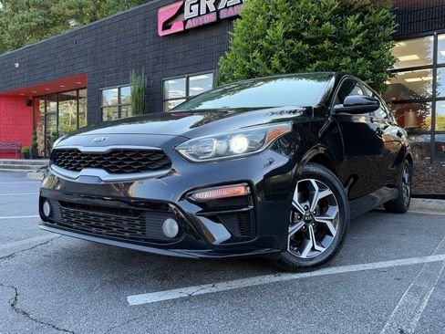 Used 2021 Kia Forte LXS FWD image 2
