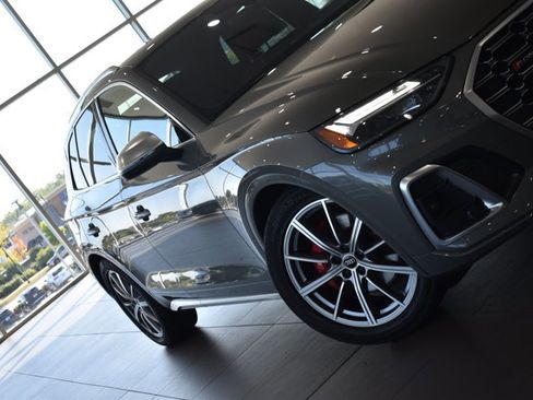 Certified 2025 Audi SQ5 Premium Plus w/ Premium Plus Package image 6