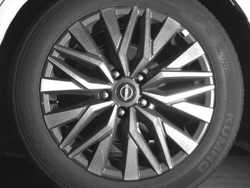 Used 2025 Nissan Altima 2.5 SV FWD image 19