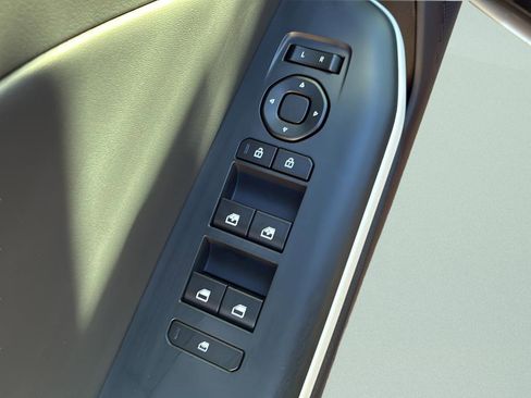 New 2025 Kia K4 GT-Line image 12